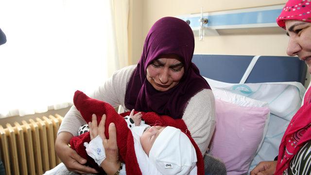 Duygulandıran görüntüler! Deprem felaketinden sonra ilk kez... Uzun süre gözyaşı döktü