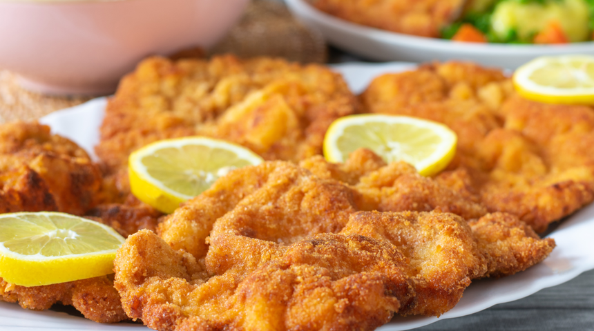 Dışı çıtır içi lokum gibi yumuşacık tavuk şinitzel tarifi! Evde şinitzel nasıl yapılır?