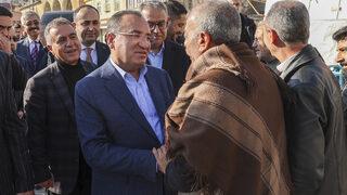 Adalet Bakanı Bozdağ, Diyarbakır'da depremzedeleri ziyaret etti: