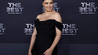 FIFA’nın ilk taraftar elçisi Adriana Lima, The Best töreninde göz kamaştırdı!