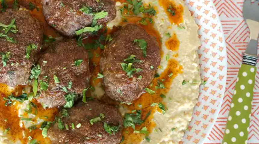 Gelinim Mutfakta Humuslu acılı köfte tarifi! Enfes humuslu acılı köfte nasıl yapılır?