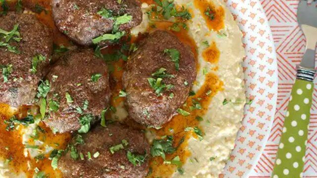 Gelinim Mutfakta Humuslu acılı köfte tarifi! Enfes humuslu acılı köfte nasıl yapılır?