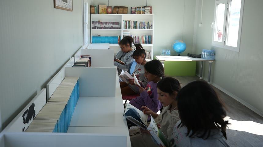 Diyarbakır'daki çadır kentte öğrenciler için "Mini Eğitim Kampüsü" oluşturuldu