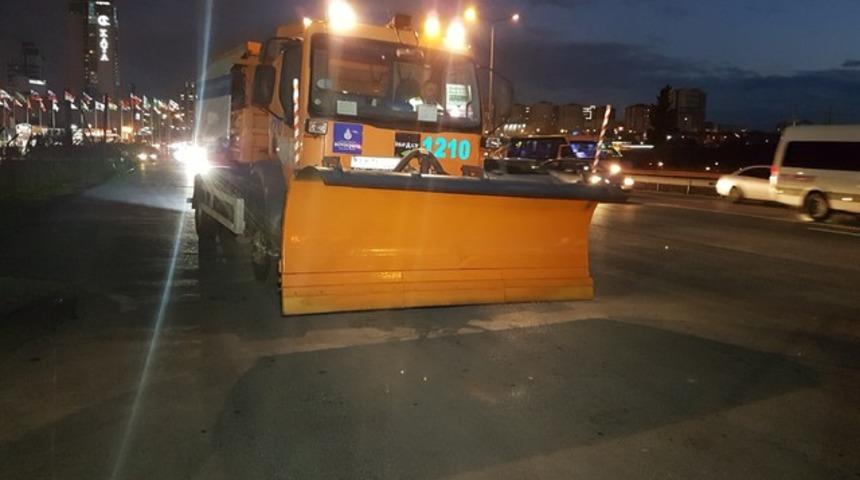 İstanbullular dikkat! Kar küreme araçları ana yollara indi
