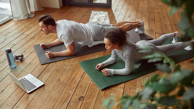 Evde yapılabilecek en etkili egzersiz spor hareketleri nelerdir? Evde spor yapmak için en kolay hareketler ve egzersiz önerileri