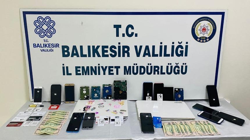 Balıkesir merkezli dolandırıcılık operasyonunda 5 kişi tutuklandı