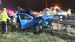 Beykoz'da feci kaza! Bariyerlere ok gibi saplandı, sürücü hayatını kaybetti