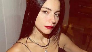 Merve Boluğur'un bikinili pozu tartışma yarattı! 'Ülke bu haldeyken...'