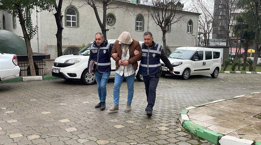 Samsun'da depremzede ailenin evinden hırsızlık yaptığı iddia edilen zanlı yakalandı