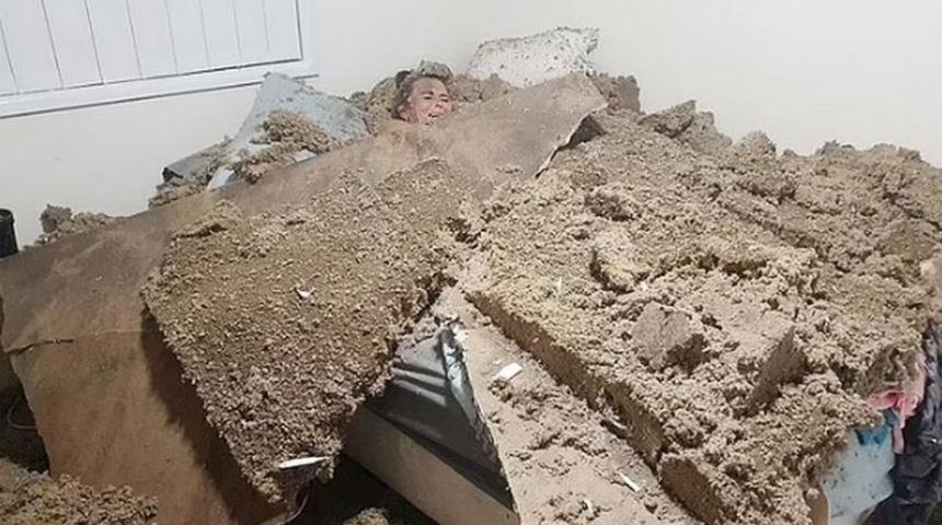 Uyurken birdenbire tavan üzerine çöktü! Ölümden kıl payı kurtuldu... “Beni bulduklarında inanamadılar”