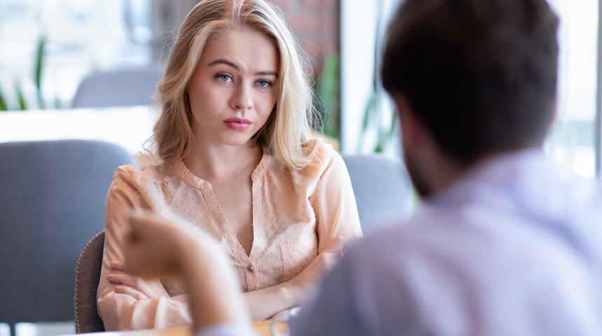 Farkında olmadan çirkin gözükmenize neden olan 5 alışkanlık! İnsanları anında uzaklaştırıyor