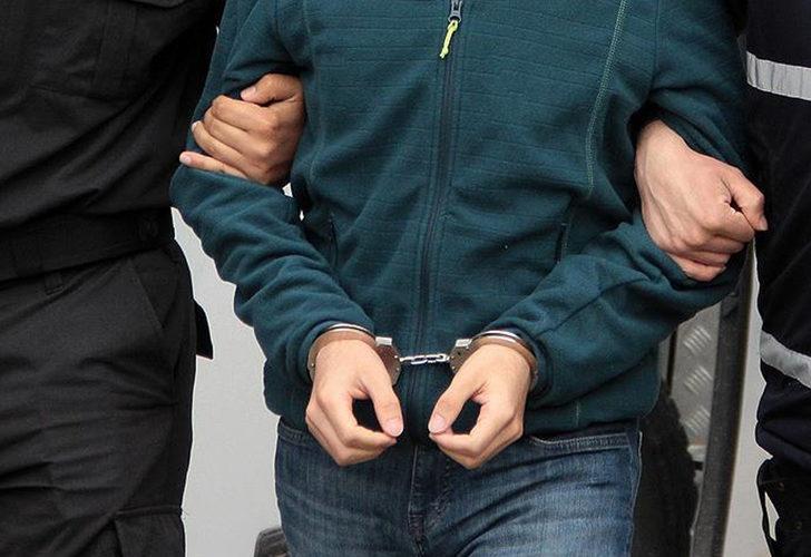 İstanbul'da izinsiz gösteri yapmak isteyen gruba polis müdahalesi: 8 kişi gözaltında