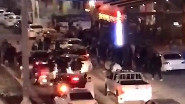 Elazığ'da 'yol verme' tartışması meydan savaşına dönüştü! Çok sayıda gözaltı var