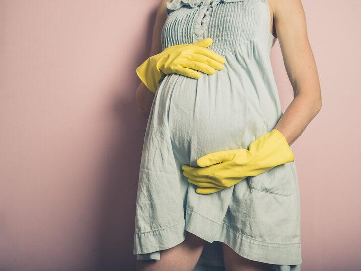 Hamilelikte yapılmaması gereken ev işleri nelerdir, iş yapmak zararlı mı? Hamileyim temizlik yaptım belim ağrıyor, ne yapmalıyım?