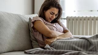 Evde mide ağrısı için ne yapılır? Mide ağrısına iyi gelen şeyler, ilaçlar, yiyecekler, bitkiler