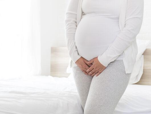 Hamileliğin ilk haftalarında kasık ağrısı ne kadar sürer?