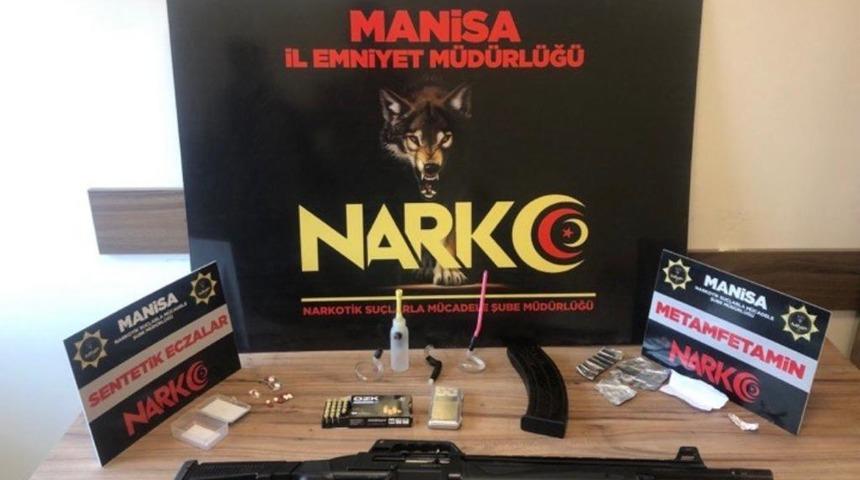 Manisa ve İzmir'deki uyuşturucu operasyonlarında 5 kişi tutuklandı