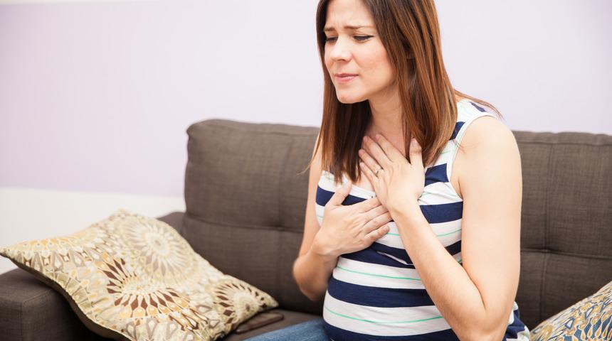 Hamilelikte mide yanmasına ne iyi gelir, iyi gelen yiyecekler nelerdir? Gebelikte mide yanması nasıl geçer, neden olur, belirtileri nelerdir?	