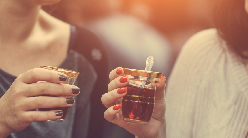 İş yerinde çay içiyorsanız dikkat! Zararlarına inanamayacaksınız