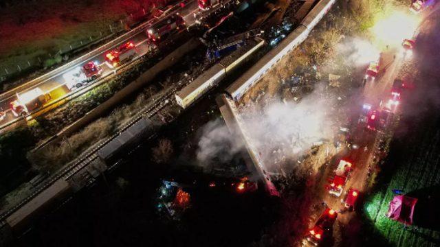 Yunanistan’da tren kazasında hayatını kaybedenlerin sayısı 57’ye çıktı! Halk sokağa döküldü... “Katillerin hükümeti istifa” sesleri yükseldi