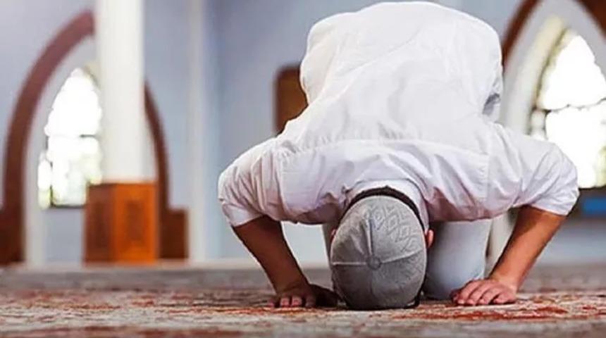 Teheccüd namazı kılınışı: Teheccüd namazı nasıl kılınır, kaç rekat? Diyanet açıkladı!