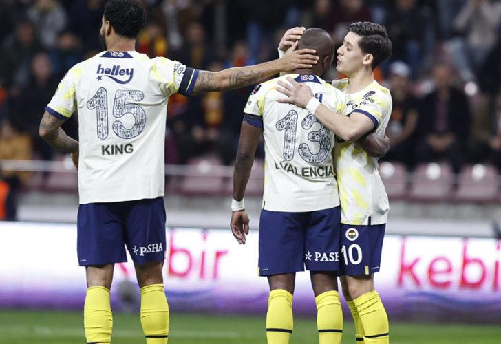 Fenerbahçe, zorlu Kayserispor deplasmanından 2 golle döndü! Ferdi Kadıoğlu'nun füzesi sosyal medyada gündem oldu!