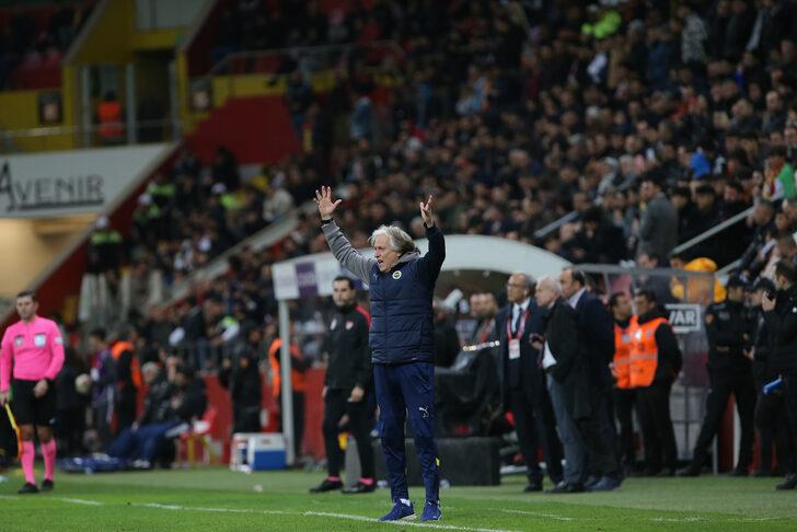 Fenerbahçe Kayserispor'u 2-1 geçti, maçın ardından Rıdvan Dilmen'in sözleri olay oldu! Transferi duyurdu... "İstiyorlar" G4