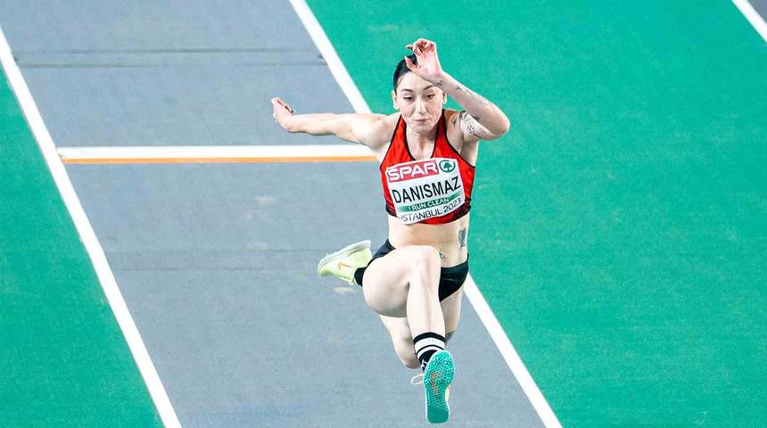 Tuğba Danışmaz, Türkiye rekoruyla altın madalya kazandı