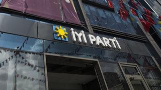 Sosyal medyadan duyurdu! Prof. Dr. Ayhan Altıntaş, İYİ Parti'den istifa etti