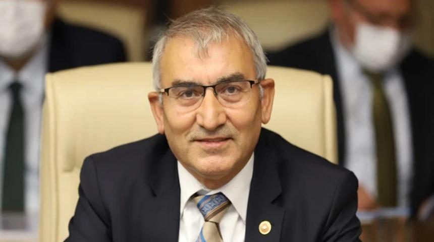 Ayhan Altıntaş kimdir, kaç yaşında ve nereli? Prof. Dr. Ayhan Altıntaş İyi Parti'den istifa ettiğini açıkladı!