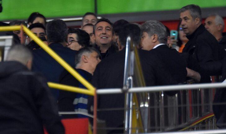 Kayseri'de Fenerbahçe taraftarının stada alınmaması sonrası Başkan Ali Koç tepkisini böyle gösterdi! G3