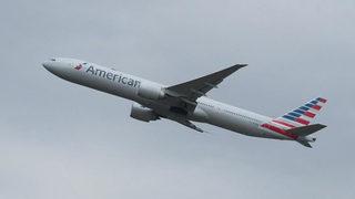 Akılalmaz olay! Uçakta başkasının üzerine idrarını yapan yolcuya uçuş yasağı getirildi