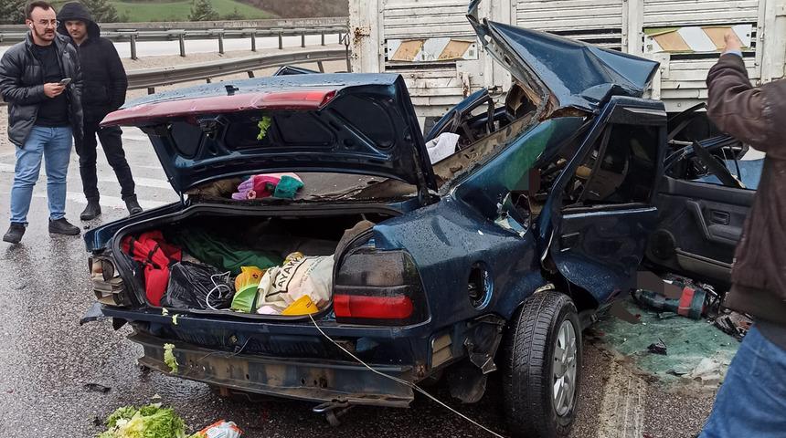 Balıkesir'de feci kaza: 2 kişi öldü, 6 kişi yaralandı!