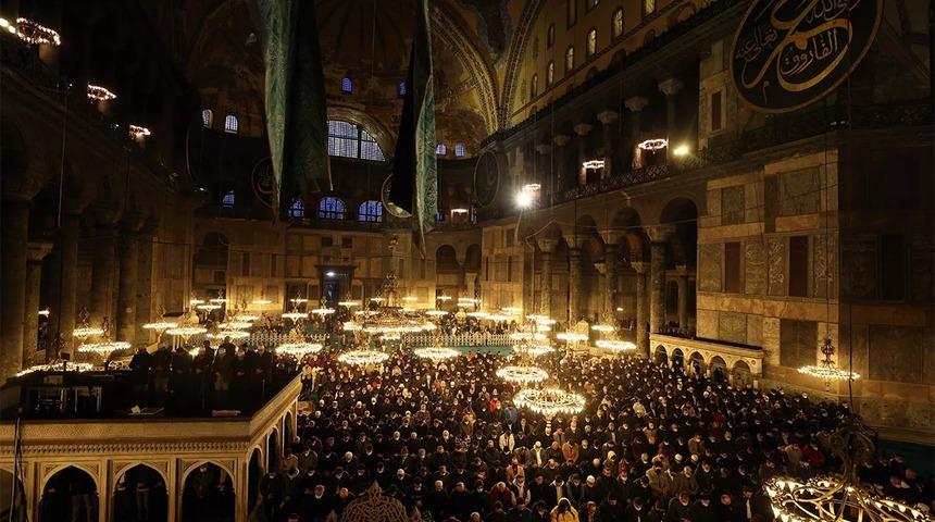 BERAT KANDİLİ NAMAZI KILINIŞI: Berat Kandili namazı nasıl kılınır, kaç rekat? Diyanet açıkladı!
