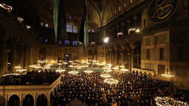 BERAT KANDİLİ NAMAZI KILINIŞI: Berat Kandili namazı nasıl kılınır, kaç rekat? Diyanet açıkladı!