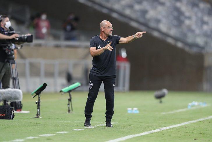 Fenerbahçe'nin UEFA Avrupa Ligi'ndeki rakibi Sevilla karıştı! Tecrübeli teknik adam Jorge Sampaoli kovulabilir G4