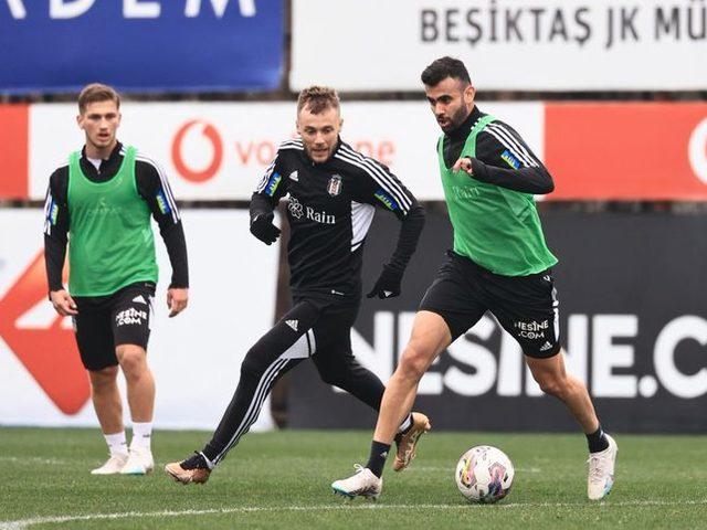 Beşiktaş'ta sakatlığı bulunan Rachid Ghezzal'den iyi haber! Takımla beraber çalıştı