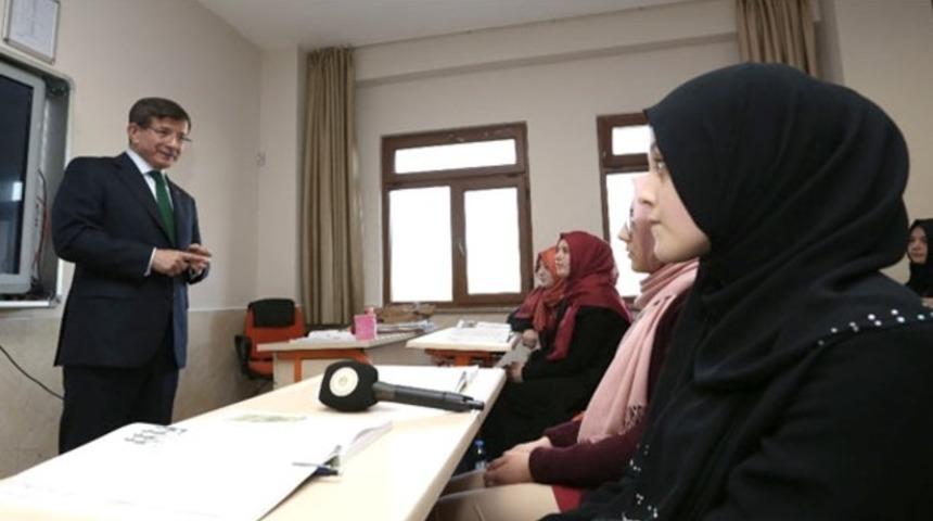 Davutoğlu’dan Coğrafya ve Türkçe dersi