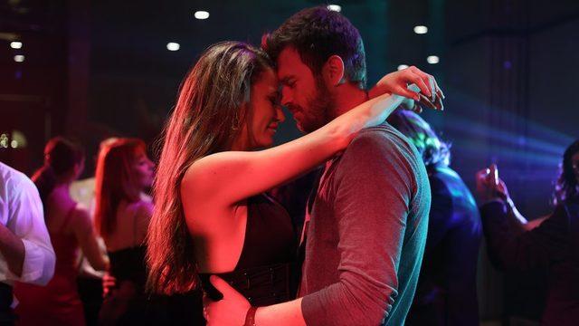 Serenay Sarıkaya ve Kıvanç Tatlıtuğ'lu Aile dizisi final mi yapıyor? Bakın kaç bölüm kalmış