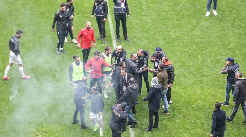 TFF'den Bursaspor - Amedspor maçı için açıklama! 'Asla kabul edilemez, cezai işlem uygulanacak!'