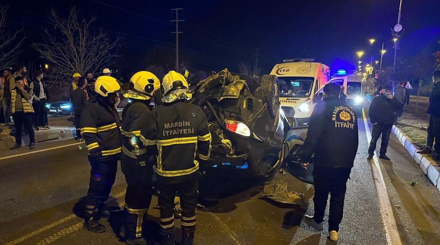 Mardin'de 4 aracın karıştığı zincirleme trafik kazasında 3 kişi yaralandı