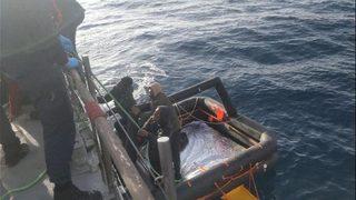 Çanakkale açıklarında 82 düzensiz göçmen kurtarıldı