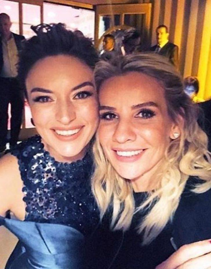 Ezgi Mola'yı yalnız bırakmadılar! G4