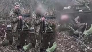 Ukrayna'ya zafer sloganı atan silahsız Ukraynalı askerini kurşuna dizdiler! Hepsini bulacağız
