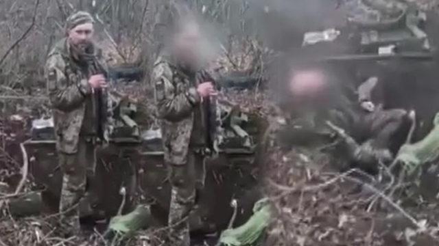 Ukrayna'ya zafer sloganı atan silahsız Ukraynalı askerini kurşuna dizdiler! Hepsini bulacağız