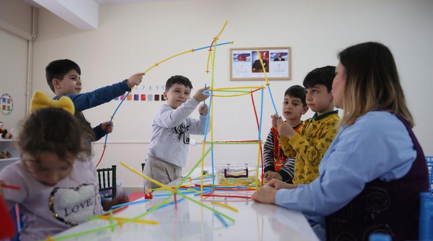 Kırklareli'nde öğrenci yurdu depremzede çocuklara okul oldu