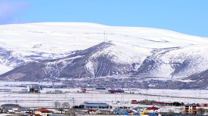 Kars ve Ardahan'da kar ile soğuk hava etkili oluyor