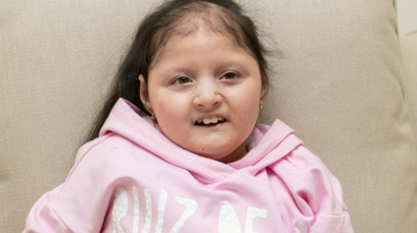 19 yaşında ama her zaman 4 yaşında gibi görünecek! Dünyada bunu yaşayan tek kişi..."Yabancılar tarafından taciz ediliyor!"