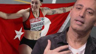 'İster yobaz deyin ister gerici...' diyerek Tuğba Danışman'ın belden aşağısını sansürleyen kişiye Mustafa Sandal'dan tepki