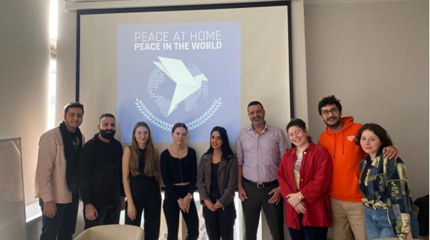 Gençlerin barışın temsilcisi olması için "Yurtta Sulh, Dünyada Sulh" Projesi İstanbul'da başladı